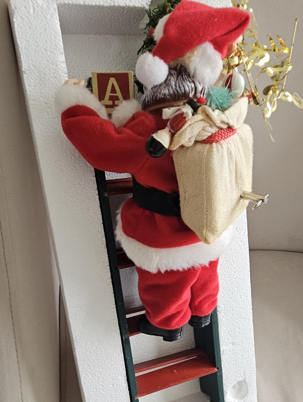 Vtg Traditional Musical Santa Climbing A Ladder With Toy Sack.Wind Up Music Box.